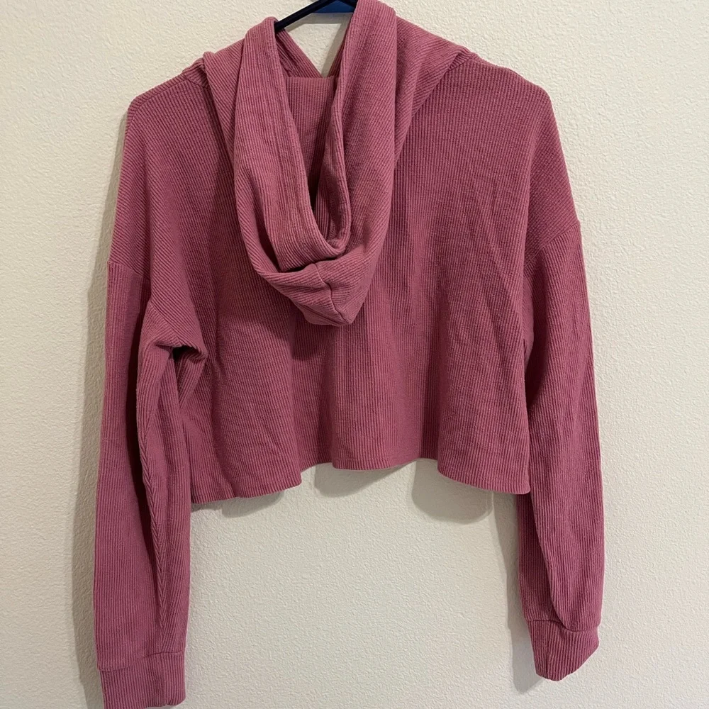 Forever 21 Cropped Pink Hoodie - Picture 3 of 4
